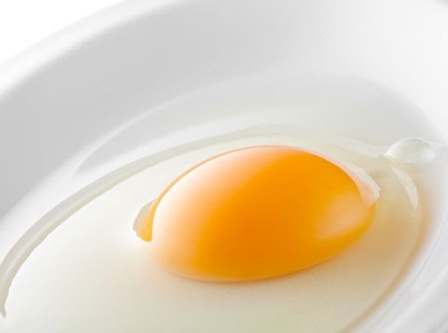 how to remove blackheads using an Egg_www.usmag.club