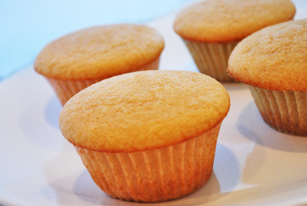 Tasty Vanilla Muffins_www.usmag.club